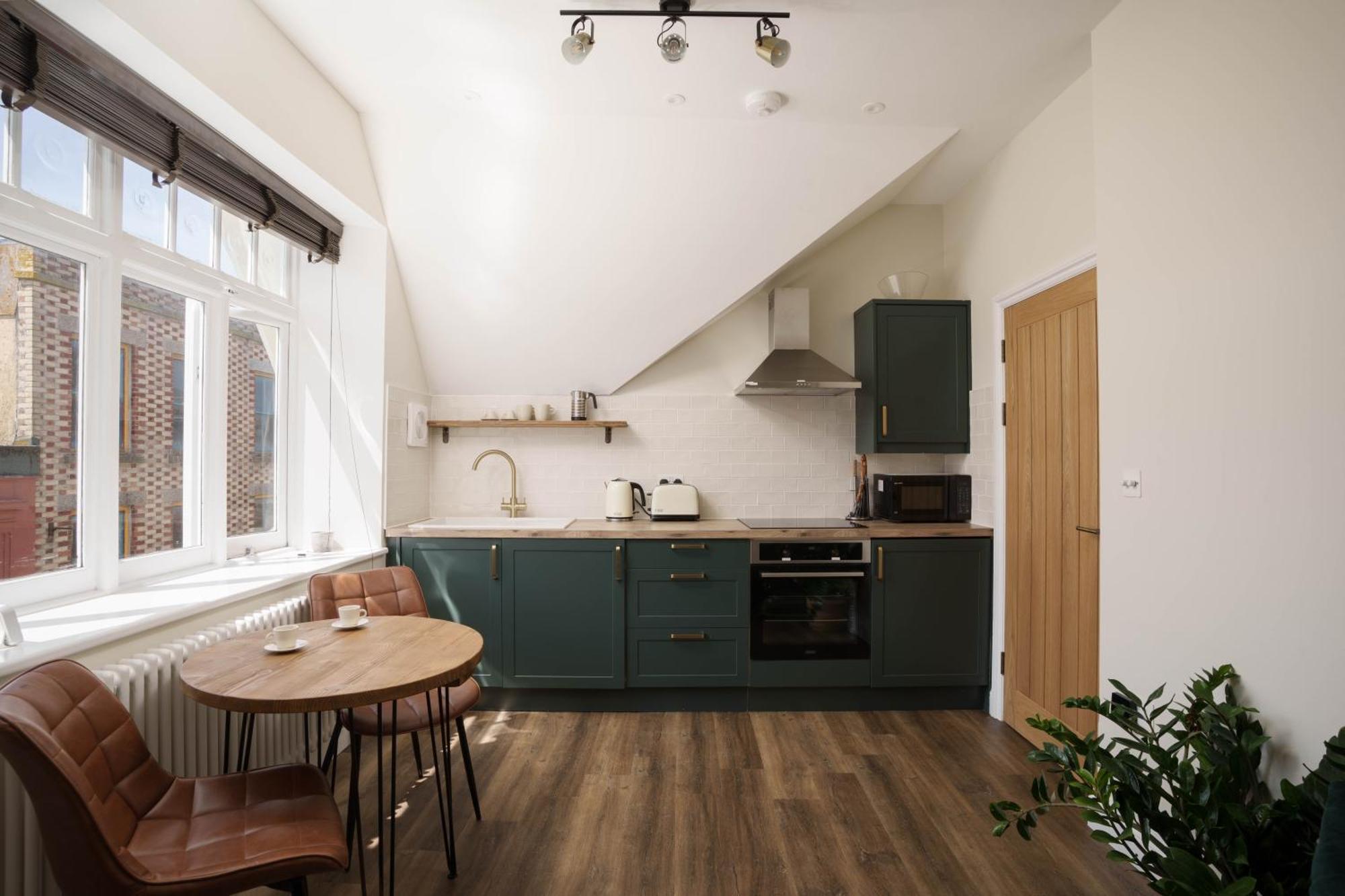 Modern Central One Bedroom Apartment In Penzance Exteriör bild